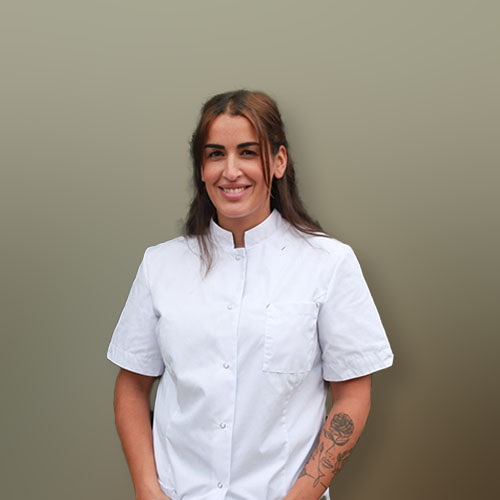 Soraya, werkzaam bij Tandheelkundig Centrum Nederland, lachend