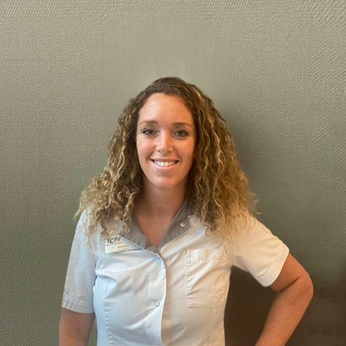 Michelle, werkzaam bij Tandheelkundig Centrum Nederland, lachend
