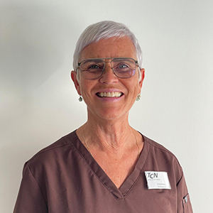 Annette, werkzaam bij Tandheelkundig Centrum Nederland, lachend