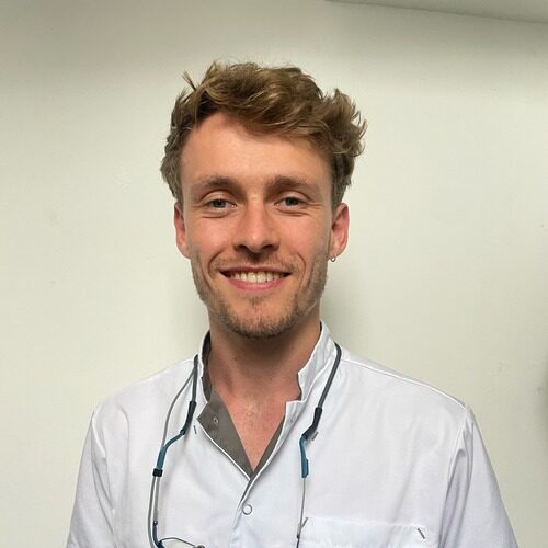 Matthijs, werkzaam bij Tandheelkundig Centrum Nederland, lachend