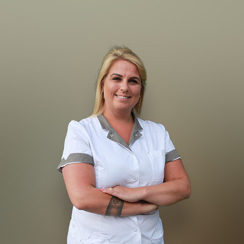 Michelle, werkzaam bij Tandheelkundig Centrum Nederland, lachend