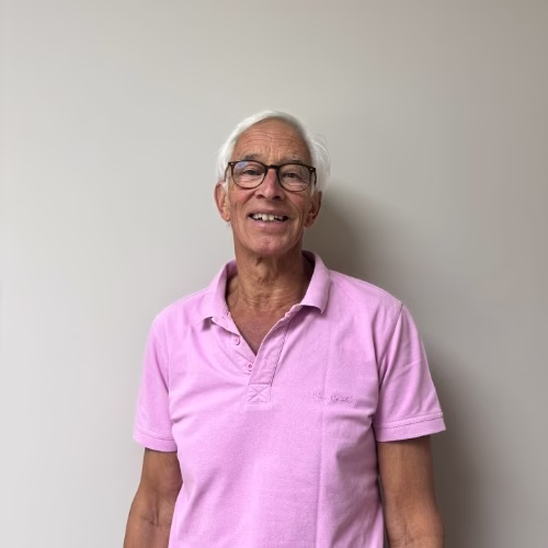 Hans Pieter, werkzaam bij Tandheelkundig Centrum Nederland, lachend
