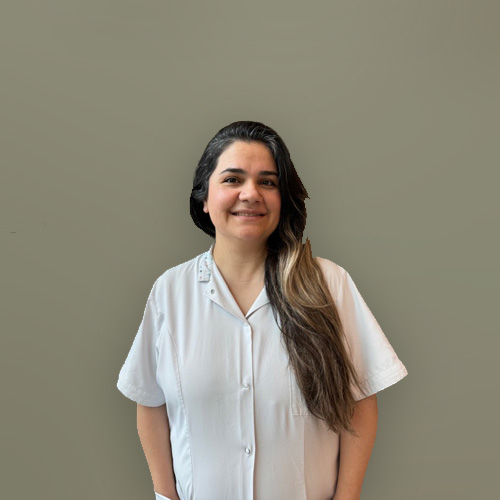 Rojan, werkzaam bij Tandheelkundig Centrum Nederland, lachend