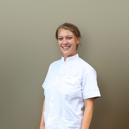 Denise, werkzaam bij Tandheelkundig Centrum Nederland, lachend
